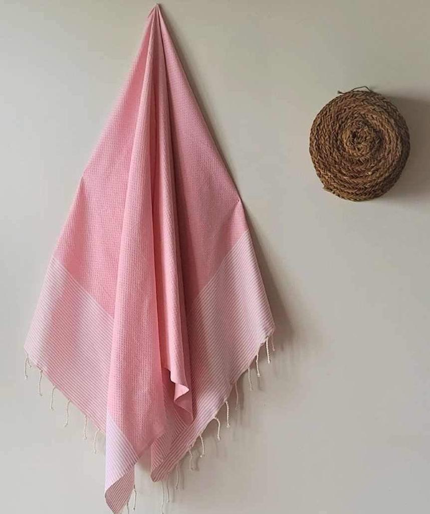 Honeycomb Beach Towel Pink